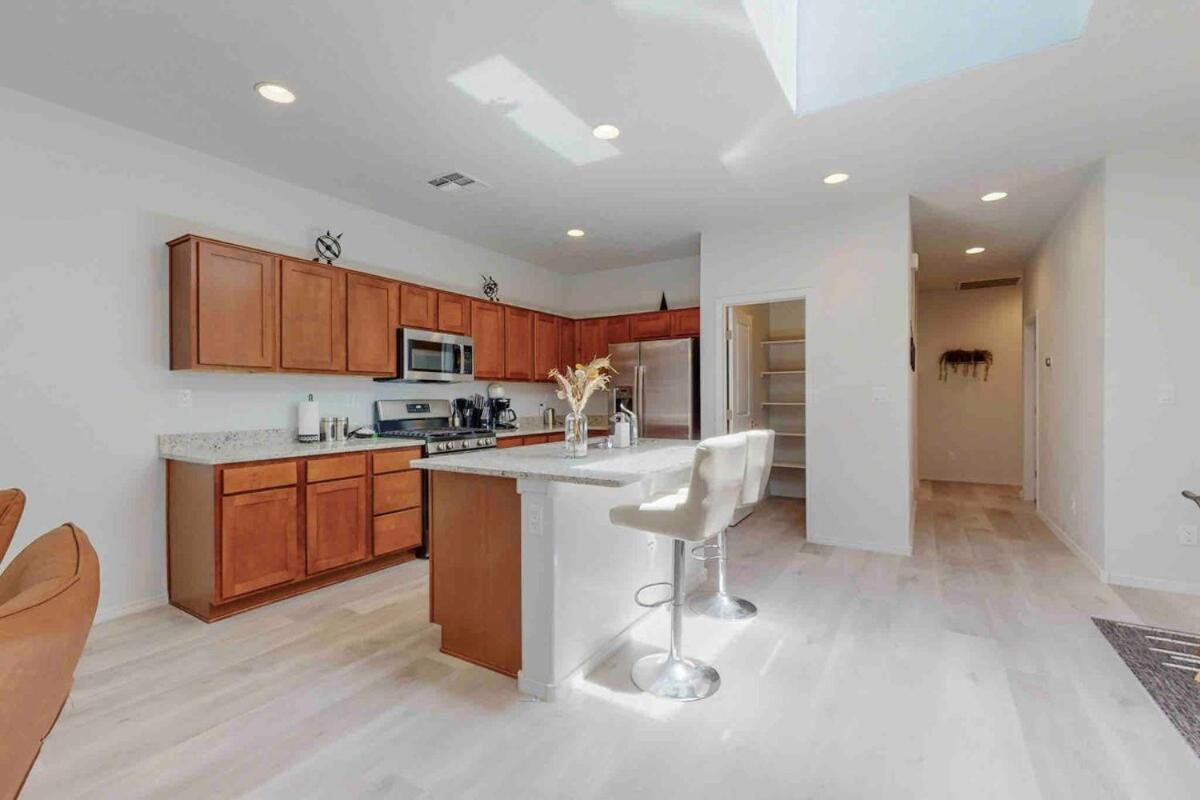 Modern Home 3Br Next To Airport, Netflix, Casino Albuquerque Exterior photo