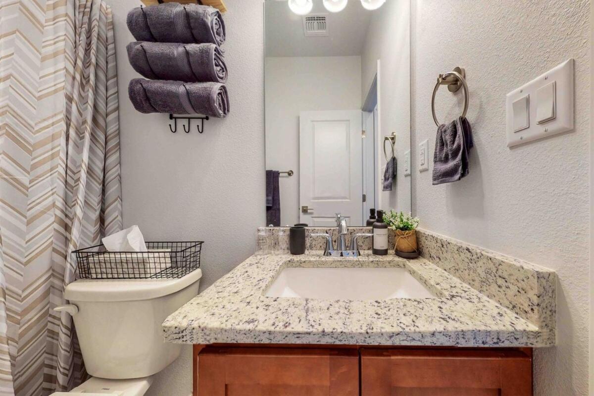 Modern Home 3Br Next To Airport, Netflix, Casino Albuquerque Exterior photo